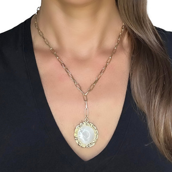 Mother of Pearl Pendant Link Necklace